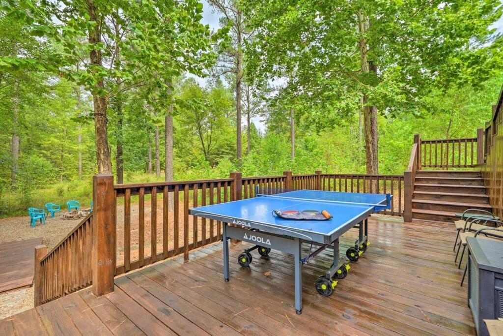 Broken Bow Beauty! King Suite, Hot Tub, Arcade, Wraparound Porch Exterior photo